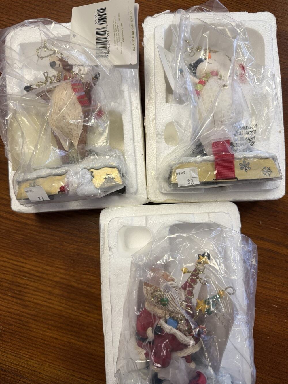MINT CONDITION - Full 3-Piece 2008 Hallmark Keepsake Stocking Holder Trio Set